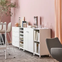 Kaappi QBUS 1 hylly, jalusta, kahvat, 868x800x420 mm, valkoinen