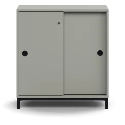 Liukuovikaappi QBUS Lukollinen, 1 hylly, jalusta, kahvat, 868x800x400 mm, musta, vaaleanharmaa