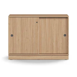 Liukuovikaappi QBUS Lukollinen, 1 hylly, sokkeli, kahvat, 868x1200x400 mm, tammi