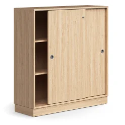 Liukuovikaappi QBUS Lukollinen, 2 hyllytasoa, sokkeli, kahvat, 1252x1200x400 mm, tammi