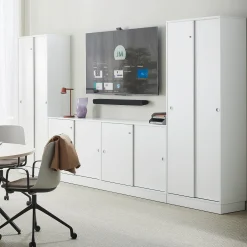 Liukuovikaappi QBUS Lukollinen, 4 hyllytasoa, sokkeli, kahvat, 2020x800x400 mm, valkoinen