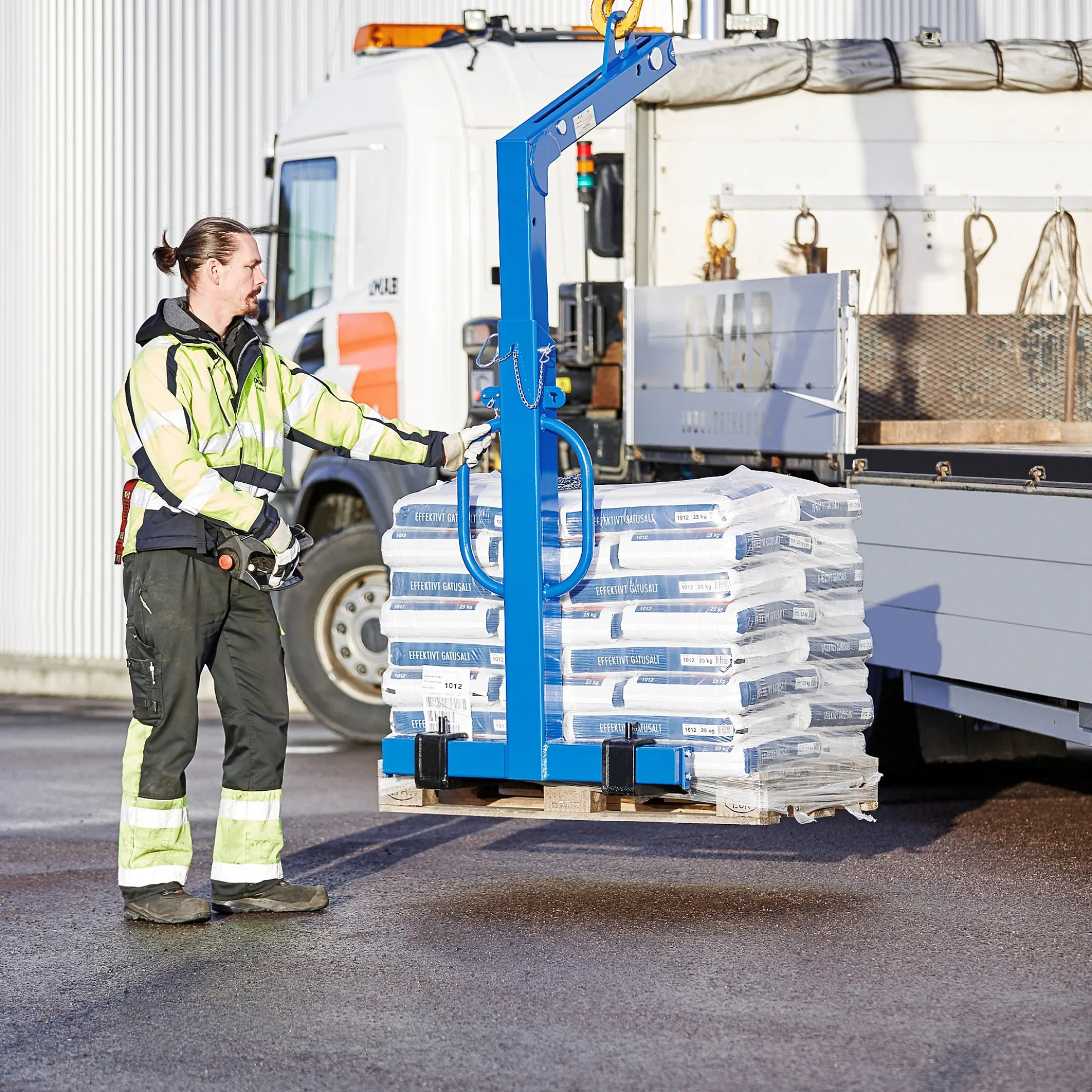 Nostohaarukka 1500 kg