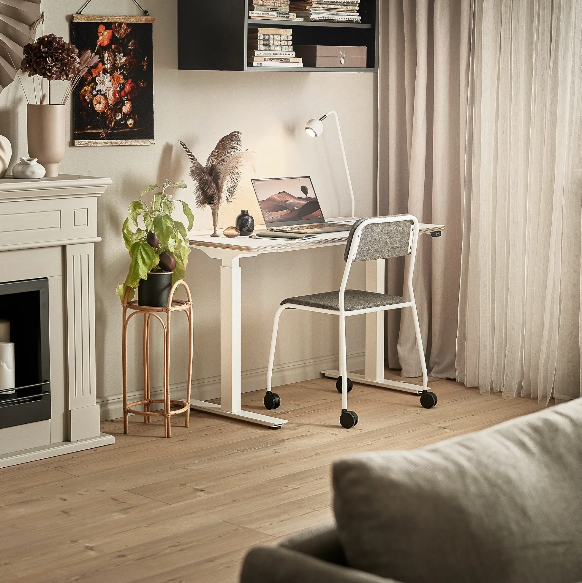 Pieni sähköpöytä NOVUS 1200x600 mm, valkoinen jalusta, valkoinen työtaso