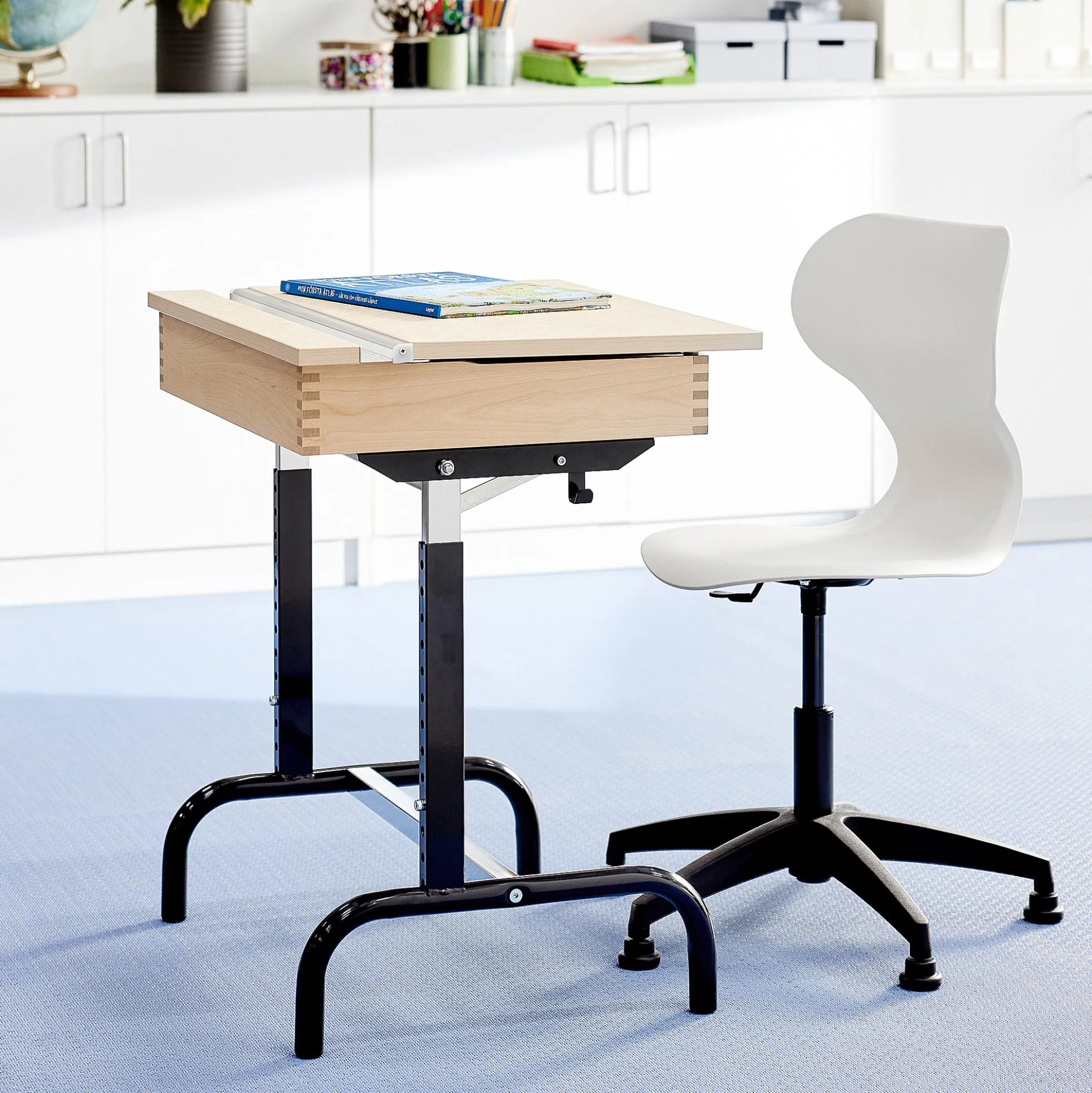 Pulpetti 188 Linoleumi, antrasiitinharmaa/beige