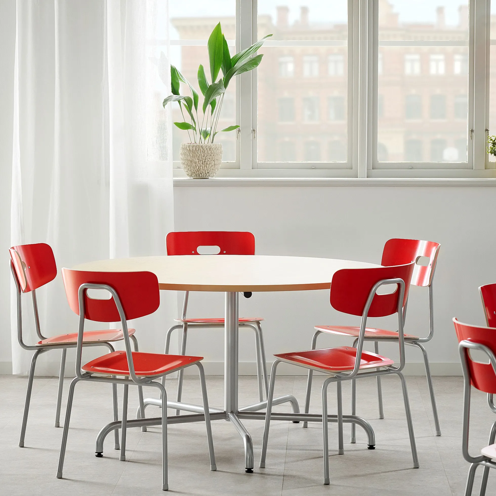 Pöytä PLURAL Ø1300x720 mm, ääntä vaimentava linoleumi, beige, hopeanharmaa