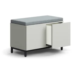 Säilytyspenkki QBUS Jalusta, ponnahdussalpa, 534x800x420 mm, musta, vaaleanharmaa, harmaa tyyny