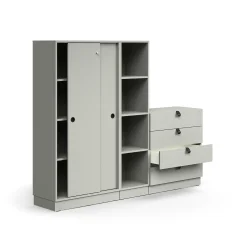 Säilytysratkaisu QBUS Lukollinen kaappi + 4 lokeroa + 4 vetolaatikkoa, sokkeli, kahvat, 1636x2000x420 mm, vaaleanharmaa